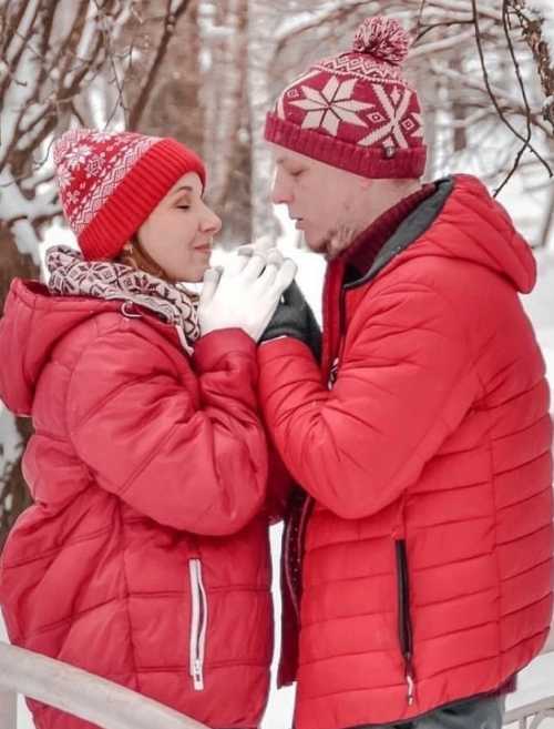 Приглашаем на каток в парк "Ангарские пруды" где 14 февраля с 19:00 до 20:00 состоится концерт группы "Парк"