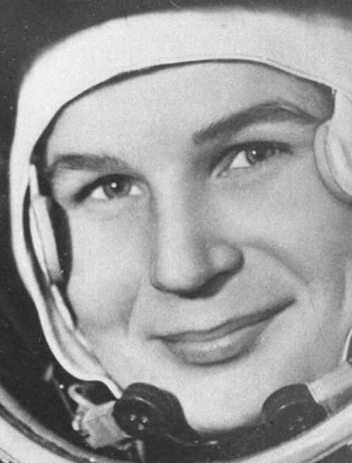 Продолжаем нашу рубрику "КОСМИЧЕСКИЙ МЕСЯЦ" (Терешкова Валентина Владимировна).